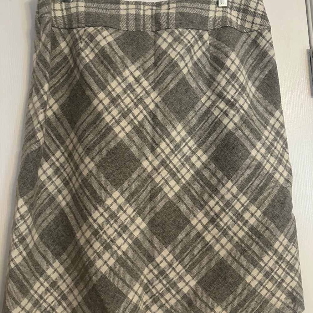 Talbots skirt Gray and cream plaid.